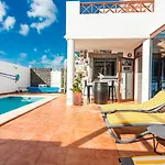 Casa Ernesto Villa Playa Blanca