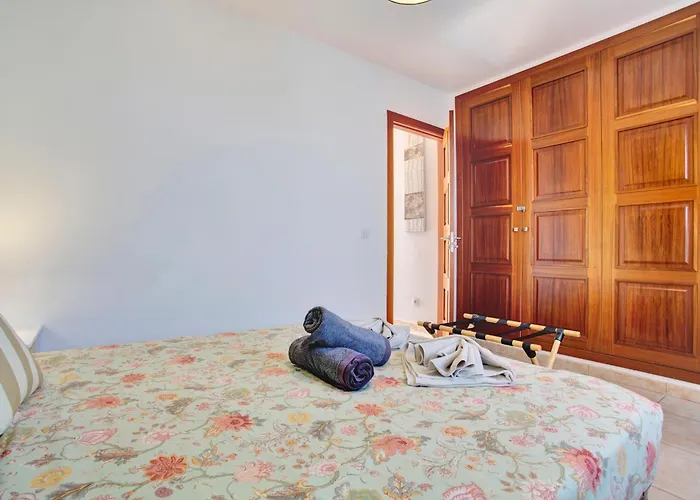 Casa Ernesto Willa *